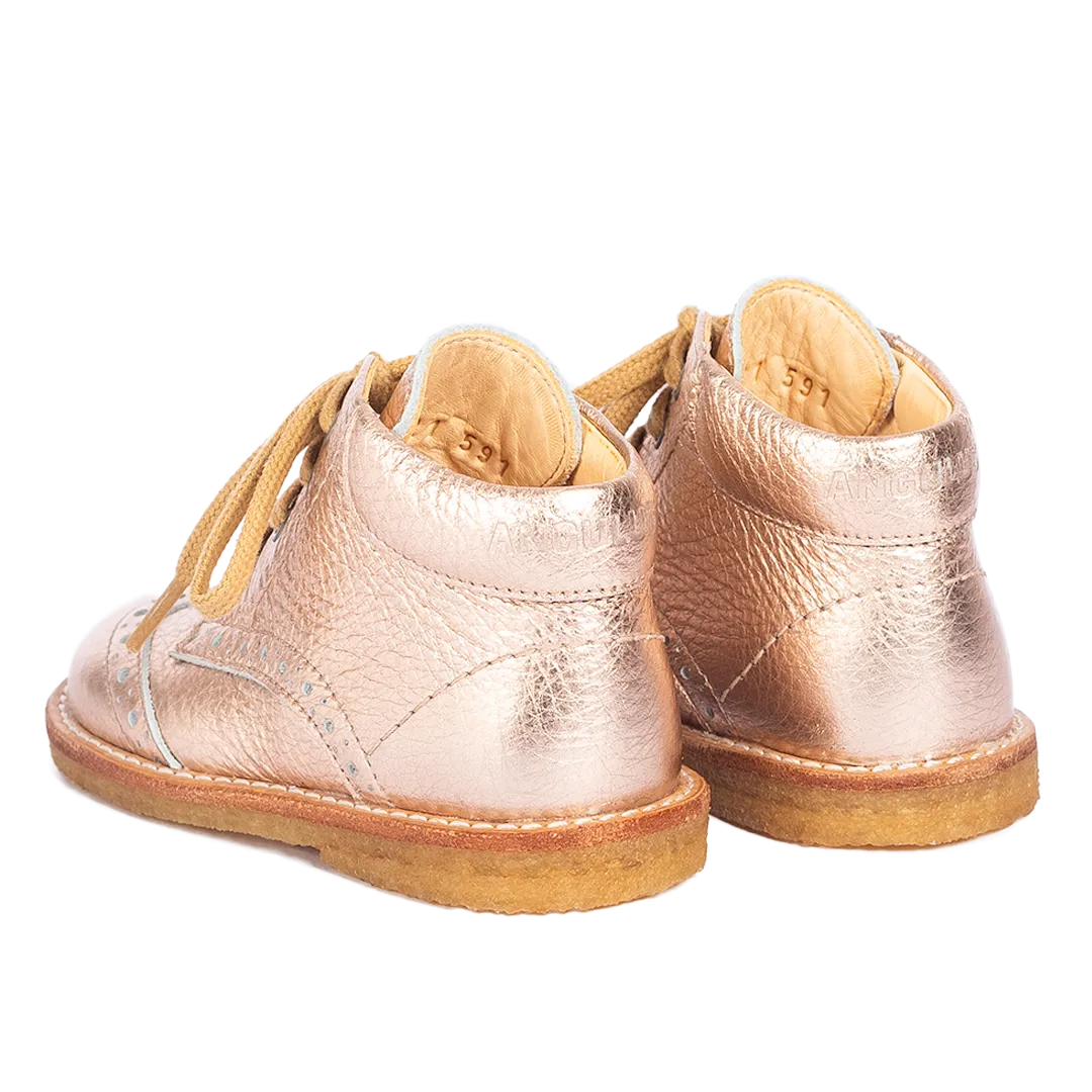 Classic lace-up shoe with brouges details - Copper Metallic